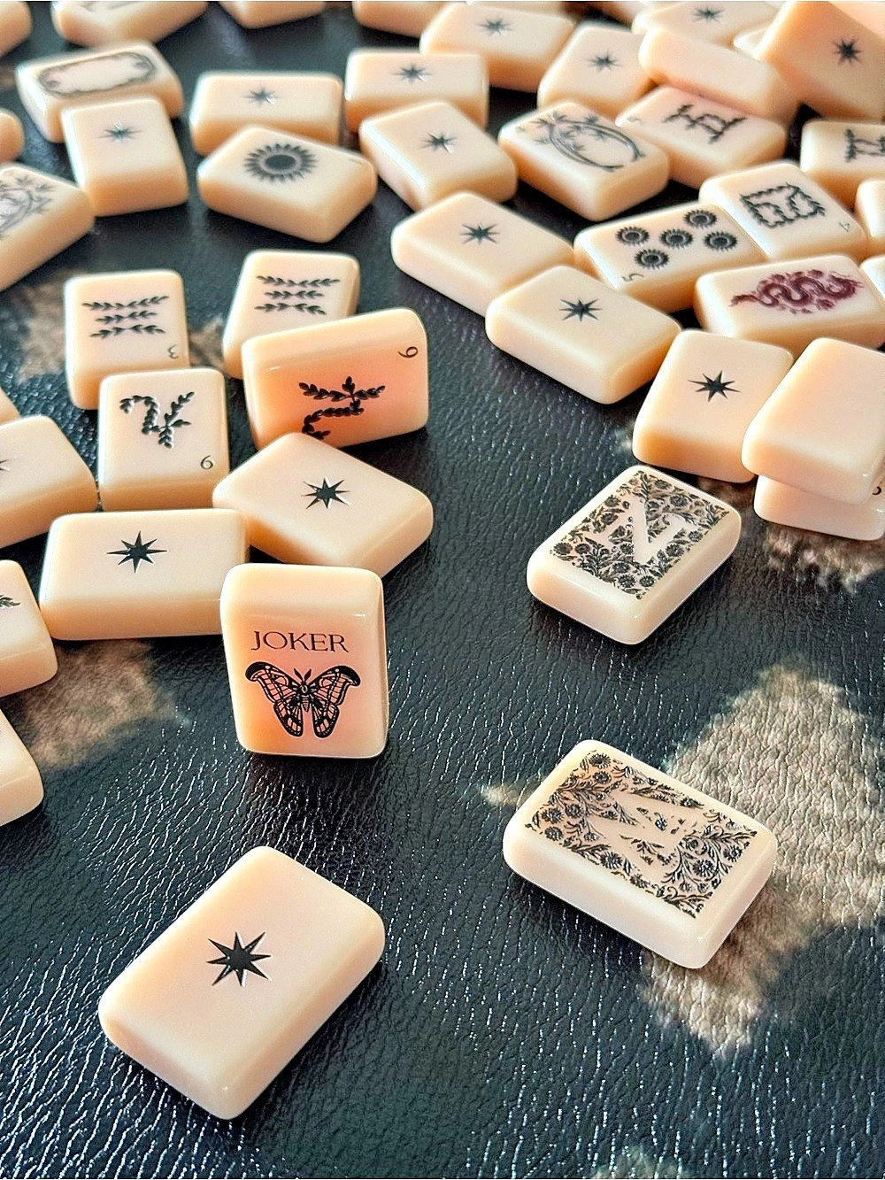 Mahjong Tiles & Mat